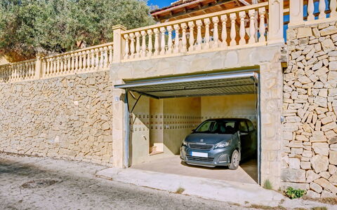 Raquel: Auto, Ruota, Proprietà, Veicolo, Costruzione, Pianta, Veicolo A Motore, Automotive Design, Manto Stradale