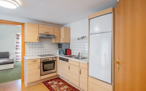 Haus Toferer: Controsoffitto, Cabinetry, Mobilia, Elettrodomestico Da Cucina, Cucina, Legna, Cucina Stufa, Elettrodomestico, Interior Design, Color Legno