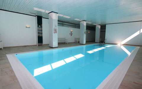 Seefeld in Tirol 170: Costruzione, Piscina, Casa, Interior Design, Pavimento, Legna, Pavimentazione, Parete, Tempo Libero, Soffitto