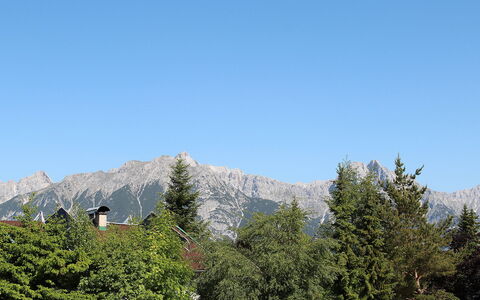 Seefeld in Tirol 202: Cielo, Montagna, Albero, Pendenza, Paesaggio Naturale, Pianta, Larice, Sempreverde, Geografia Montane, Paesaggio