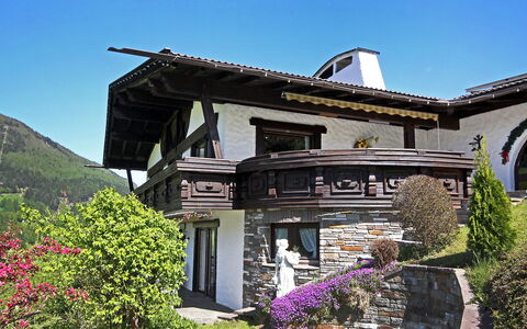 Matrei am Brenner 110: Pianta, Cielo, Fiore, Costruzione, Proprietà, Finestra, Casa, Villetta, Paesaggio, Legna