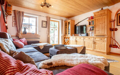 Königsleiten 2: Proprietà, Cabinetry, Cornice, Finestra, Legna, Comfort, Illuminazione, Costruzione, Interior Design, Architettura