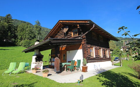 Auhäusl: Proprietà, Casa, Costruzione, Casa, Villetta, Cielo, Architettura, Tetto, Capanna, Immobiliare