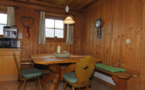 Auhäusl: Camera, Mobilia, Tavolo, Proprietà, Costruzione, Interior Design, Casa, Sala Da Pranzo, Cucina & Sala Da Pranzo Tavolo, Legna