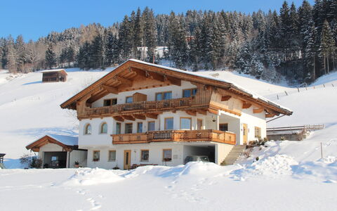 Eberharter: Cielo, Neve, Montagna, Finestra, Albero, Pendenza, Costruzione, Casa, Congelamento, Paesaggio