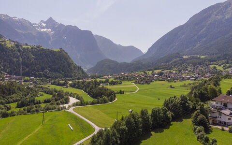 Bichleregg: Nube, Montagna, Cielo, Ecoregione, Paesaggio Naturale, Pianta, Ambiente Naturale, Highland, Lotto, Albero