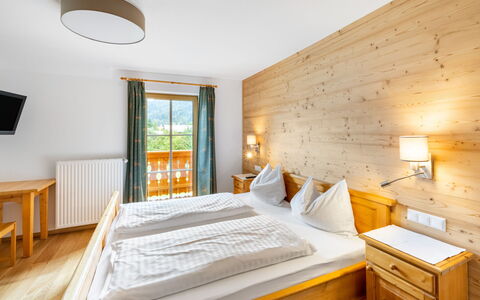 Bergerlodge: Mobilia, Proprietà, Comfort, Legna, Tessile, Costruzione, Architettura, Shade, Pavimento