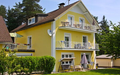 Velden am Wörthersee 700: Pianta, Cielo, Costruzione, Proprietà, Finestra, Albero, Casa, Lotto, Architettura, Erba