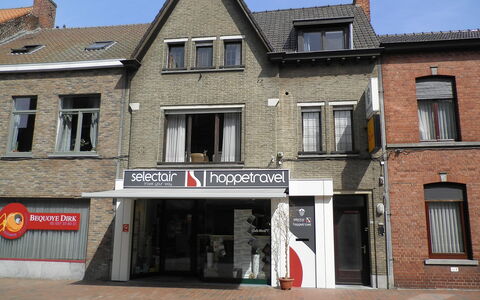 Poperinge: Finestra, Cielo, Costruzione, Porta, Facciata, Tetto, Casa, Villetta, Città