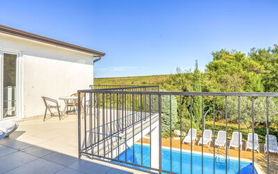Umag Zambratija 425: Immobiliare, Proprietà, Casa, Costruzione, Casa, Cielo, Piscina, Estate, Facciata, Camera