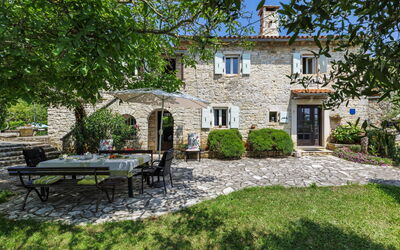 Village Family House Ranka