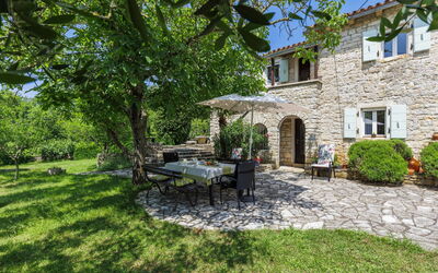 Village Family House Ranka