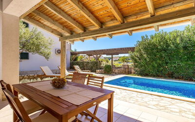 Rab Rab 310: Proprietà, Immobiliare, Costruzione, Casa, Camera, Mobilia, Terrazza, Piscina, Casa, Estate