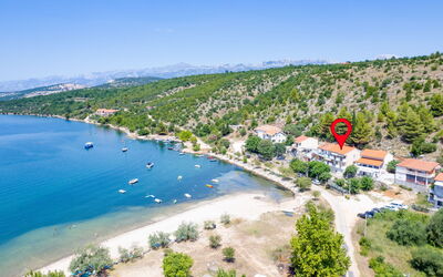 Novigrad (Zadar) 100: Acqua, Cielo, Proprietà, Azzurro, Spiaggia, Albero, Costiera E Morfologie Oceanic, Paesaggio Naturale, Tempo Libero