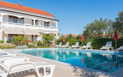 Nikolina: Piscina, Ricorrere, Estate, Villa, Mobili Da Esterno, Hacienda, Shade, Eco Hotel, Landscaping, Hotel