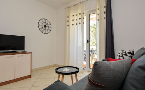 Vir 155: Camera, Proprietà, Mobilia, Interior Design, Costruzione, Parete, Casa, Pavimento, Immobiliare, Appartamento