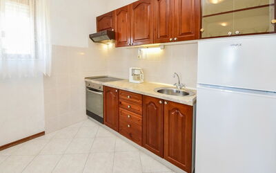 Trogir Okrug Gornji 340