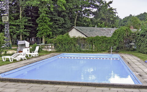 Hechthausen 100: Acqua, Proprietà, Pianta, Piscina, Azzurro, Rettangolo, Erba, Shade, Lotto, Costruzione