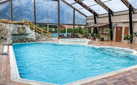 Hechthausen 100: Acqua, Piscina, Pianta, Azzurro, Illuminazione, Shade, Rettangolo, Tempo Libero, Immobiliare, Materiale Composito