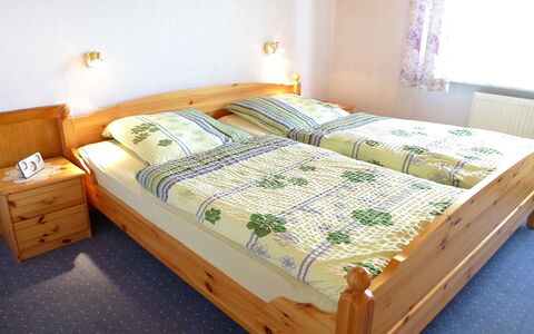 Bentweg: Letto, Camera Da Letto, Mobilia, Lenzuolo, Materasso, Camera, Telaio Del Letto, Bedding, Proprietà, Interior Design