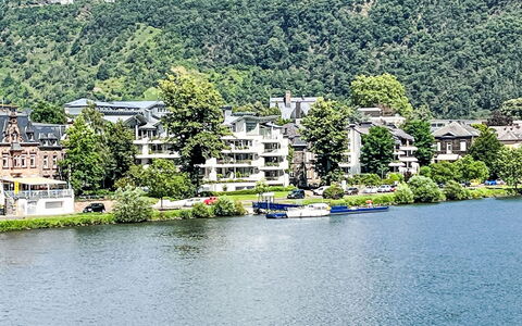 Appartement A12: Acqua, Costruzione, Pianta, Paesaggio Naturale, Cielo, Lago, Nube, Vegetazione, Casa, Highland