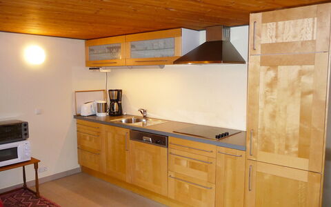 Rosengarten: Cabinetry, Controsoffitto, Lavandino Della Cucina, Mobilia, Costruzione, Cucina, Lavello, Legna, Elettrodomestico Da Cucina, Interior Design