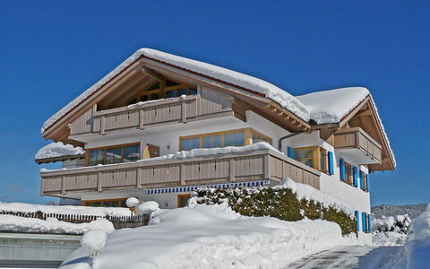 Flösserstrasse: Cielo, Costruzione, Neve, Casa, Pendenza, Finestra, Congelamento, Tetto, Facciata, Raccordo
