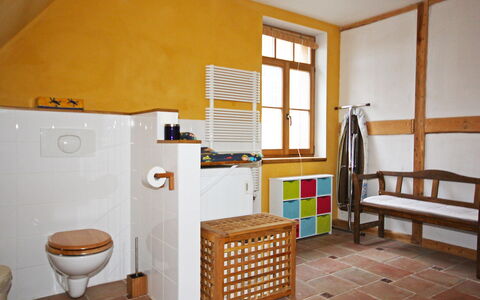 Rosencottage: Camera, Proprietà, Mobilia, Pavimento, Interior Design, Costruzione, Casa, Parete, Piastrella, Architettura