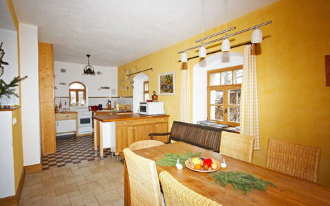 Rosencottage: Proprietà, Camera, Costruzione, Interior Design, Mobilia, Casa, Giallo, Pavimento, Cucina, Immobiliare