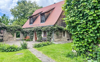 Rosencottage: Arbusto, Villetta, Casa, Groundcover, Giardino, Agriturismo, Estate, Prato, Cortile, Backyard