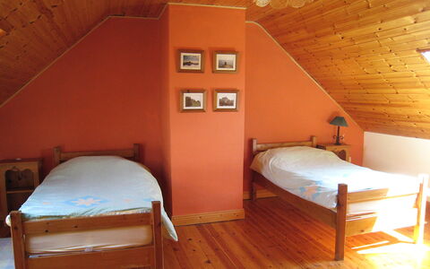Portmagee Knightstown 100: Mobilia, Proprietà, Costruzione, Comfort, Legna, Letto, Telaio Del Letto, Interior Design, Pavimentazione, Pavimento