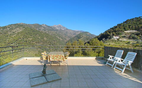 Il Cippo: Montagna, Proprietà, Cielo, Immobiliare, Architettura, Hill Station, Mobilia, Casa, Camera, Costruzione