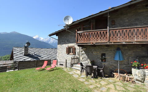 Sarre 500: Cielo, Proprietà, Costruzione, Pianta, Lotto, Villetta, Finestra, Montagna, Tempo Libero, Paesaggio