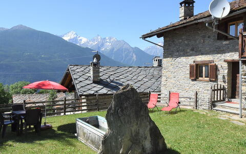 Sarre 500: Proprietà, Tetto, Montagna, Catena Montuosa, Alpi, Casa, Villetta, Hill Station, Turismo, Area Rurale