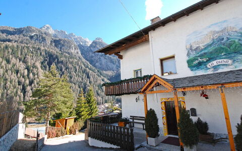 Alleghe 100: Cielo, Pianta, Montagna, Finestra, Albero, Costruzione, Pendenza, Tempo Libero, Geografia Montane