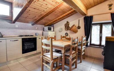 La Busa 100.3: Proprietà, Camera, Costruzione, Mobilia, Soffitto, Interior Design, Casa, Immobiliare, Pavimento, Cucina