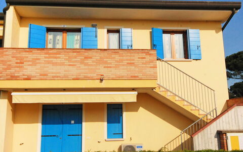 Rosolina Mare 350: Finestra, Costruzione, Pianta, Legna, Cielo, Raccordo, Villetta, Porta, Facciata
