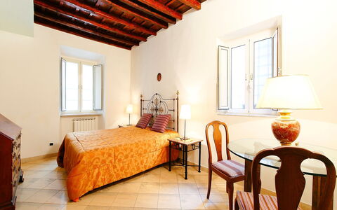 Vittorio Emanuele: Camera, Mobilia, Proprietà, Camera Da Letto, Letto, Costruzione, Interior Design, Lenzuolo, Casa, Pavimento