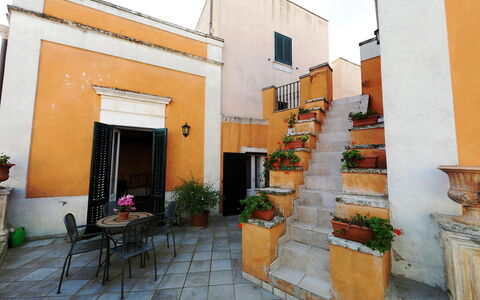 Carovigno: Proprietà, Giallo, Casa, Costruzione, Quartiere, Immobiliare, Architettura, Camera, Casa, Facciata