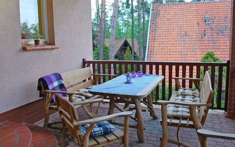 Mielno 2: Camera, Mobilia, Proprietà, Tavolo, Sedia, Tavolo Esterno, Casa, Interior Design, Terrazza, Immobiliare