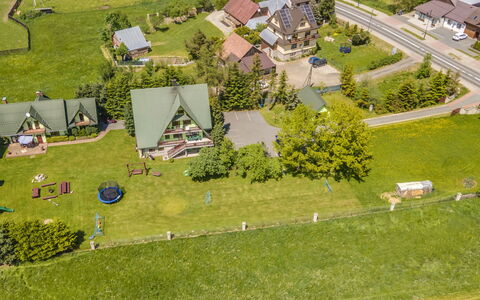 Bukowina-Czarna Gora 100: Pianta, Costruzione, Lotto, Urban Design, Casa, Biome, Erba, Zona Residenziale, Villetta, Albero