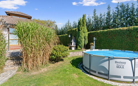 Petříkov: Piscina, Materiale Composito, Shade, Giardino, Tempo Libero, Backyard, Landscaping, Ricorrere, Cortile, Eco Hotel