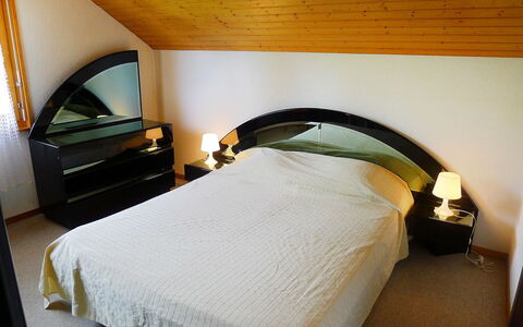 Villars 600: Camera Da Letto, Camera, Letto, Mobilia, Proprietà, Bedding, Comfort, Imbottitura Del Materasso, Suite, Interior Design