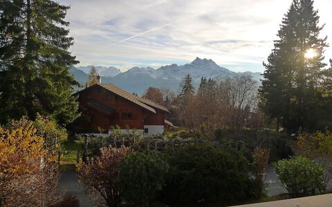 Villars 995: Natura, Cielo, Montagna, Paesaggio Naturale, Geografia Montane, Natura Selvaggia, Proprietà, Catena Montuosa, Albero, Casa