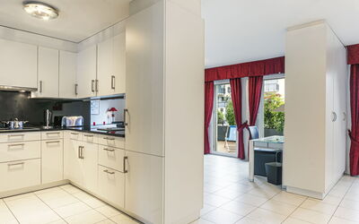 Vasco de Gama B6 R 100.50: Cabinetry, Pianta Della Casa, Mobilia, Controsoffitto, Legna, Costruzione, Pavimentazione, Interior Design, Pavimento, Soggiorno