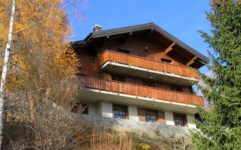 Falaises: Casa, Proprietà, Casa, Architettura, Tetto, Costruzione, Immobiliare, Albero, Cielo, Villetta