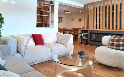 Verbier 131: Mobilia, Interior Design, Pavimentazione, Divano, Parete, Pavimento, Legna, Soggiorno, Camera, Casa