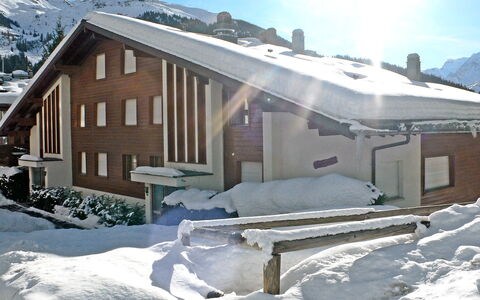 Entremont 60: Neve, Costruzione, Proprietà, Cielo, Finestra, Bianca, Pendenza, Nube, Casa, Villetta