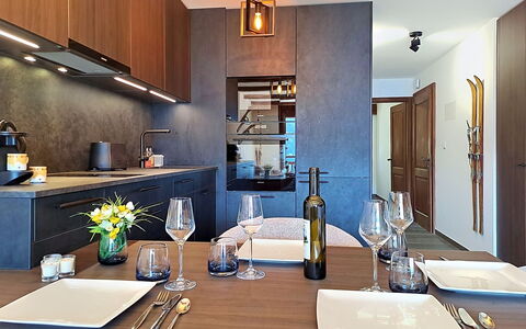 Mondzeu A258: Mobilia, Interior Design, Cucina, Controsoffitto, Pavimentazione, Parete, Legna, Lampada, Soffitto, Pavimento