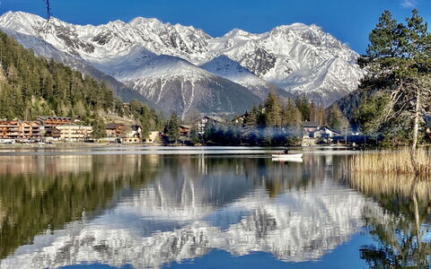 Champex 350: Acqua, Risorse Idriche, Montagna, Corpo D'Acqua, Geografia Montane, Paesaggio Naturale, Alveo, Riflessione, Highland, Catena Montuosa